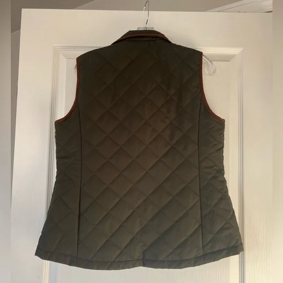 G.H. Bass & Co Hunter Green Quilted Vest - Picture 7 of 9